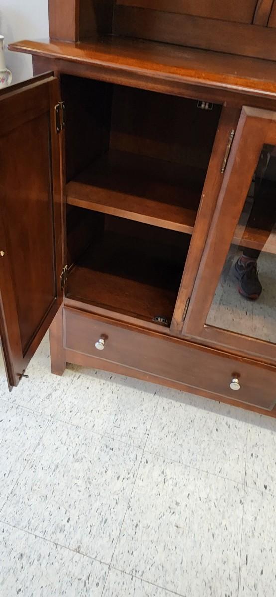 Sale Photo Thumbnail #17: Gorgeous Richardson Bros China Hutch. Beveled glass in the doors, plate rail on the glass shelves, 2 lights. Purchased at Home furniture. 2 pieces but bring help to load!!