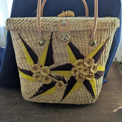 Sale Photo Thumbnail #359