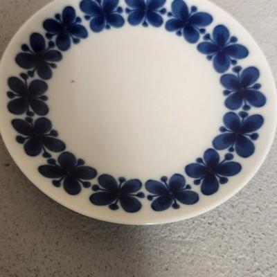 Trinkets, plates, saucers and more