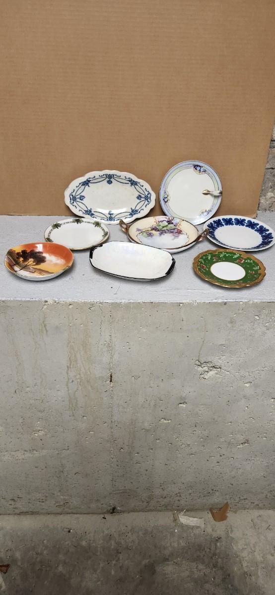 Sale Photo Thumbnail #81: Great little collection of porcelain/ china pieces