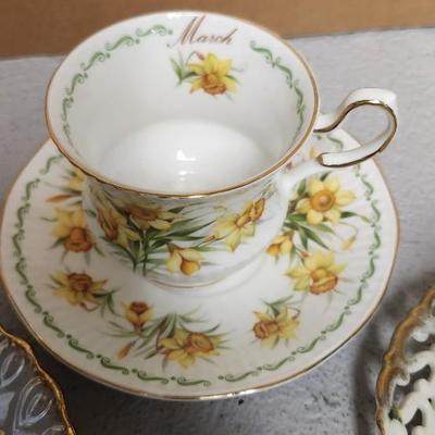 Teacups, saucers and more pretties