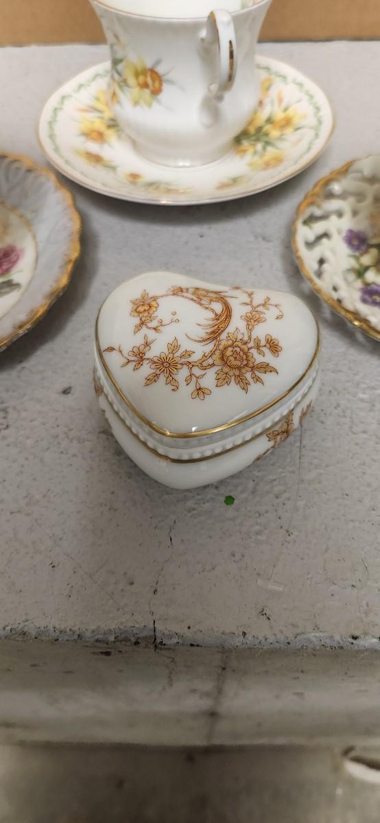 Sale Photo Thumbnail #105: Sweet lot of teacups, a special little reamer, fancy ashtray, darling bell