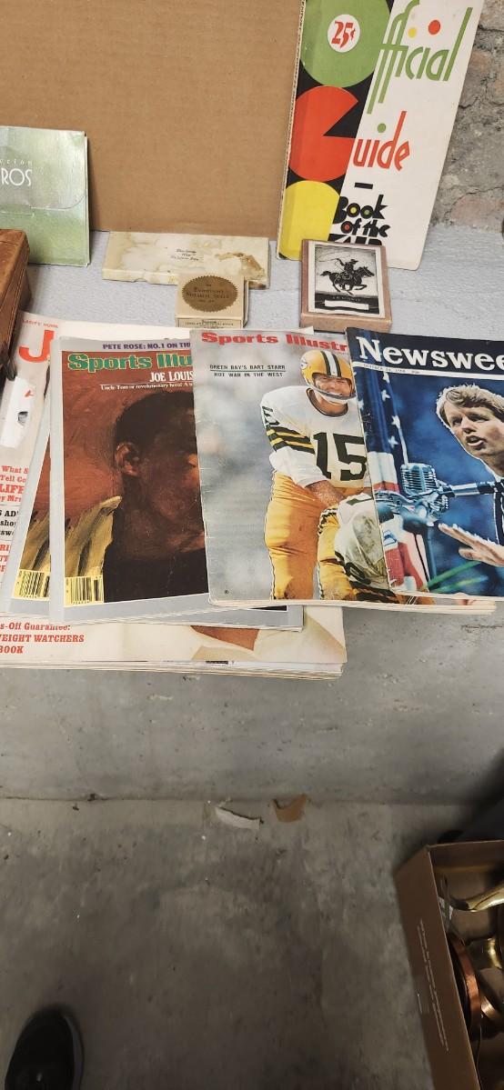 Sale Photo Thumbnail #165: Neat old leather box, old readers digest and magazines etc