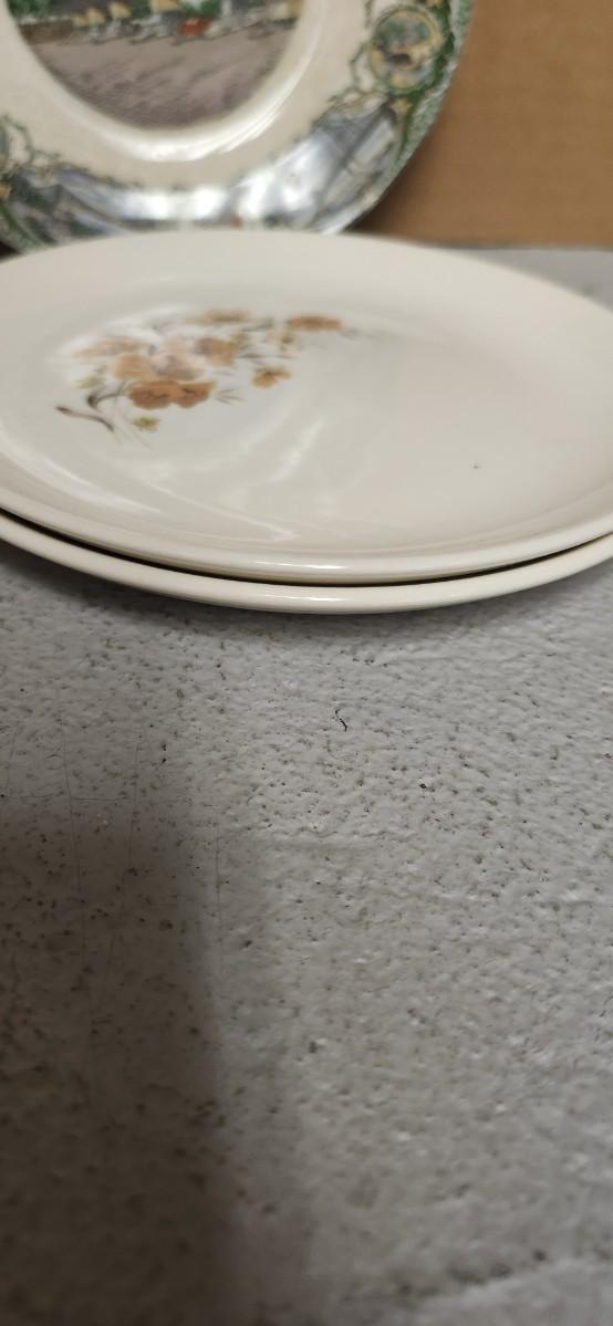 Sale Photo Thumbnail #179: Quite a few vintage dessert plates