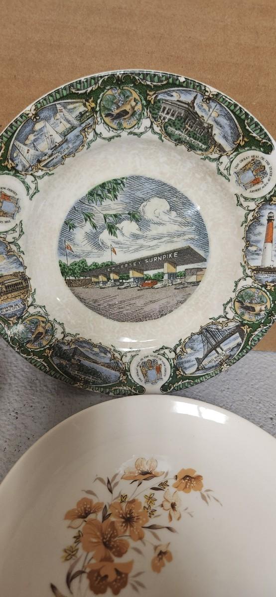 Sale Photo Thumbnail #177: Quite a few vintage dessert plates