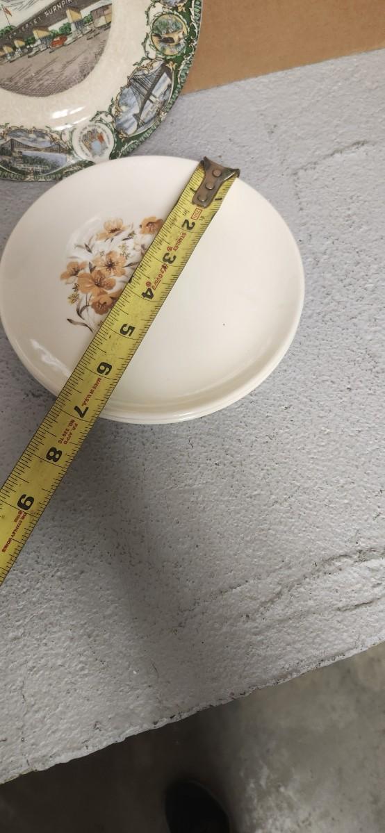 Sale Photo Thumbnail #176: Quite a few vintage dessert plates