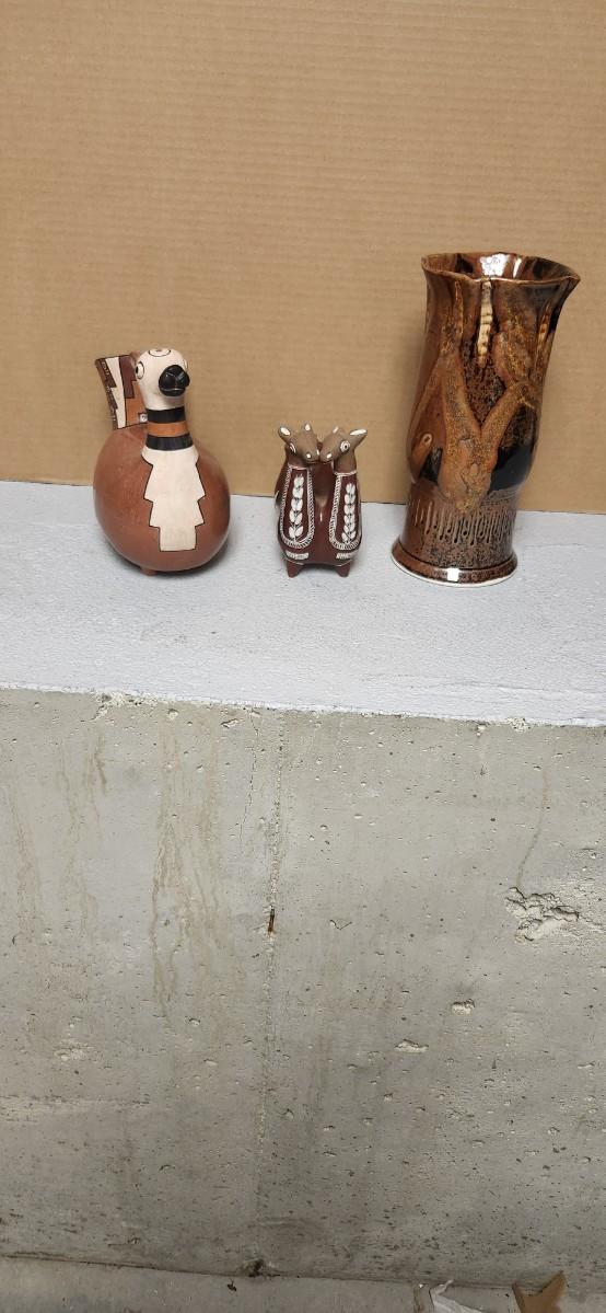 Sale Photo Thumbnail #180: Interesting lot of pottery vases