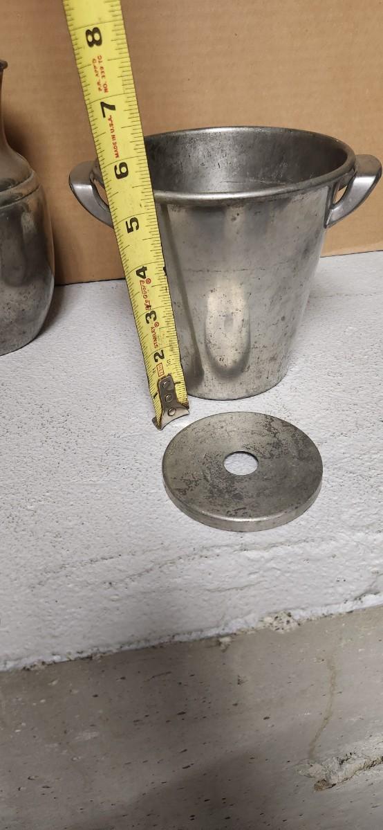 Sale Photo Thumbnail #204: I really like the ice bucket...