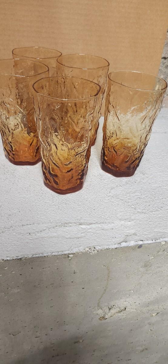 Sale Photo Thumbnail #214: 5 amber Seneca driftwood tumblers and 4 awesome cube glasses...one is chippy