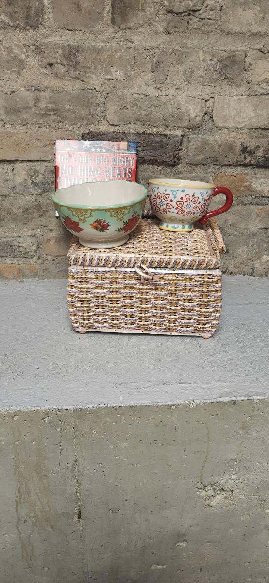 Sale Photo Thumbnail #244: Sewing box, pioneer woman bowl and more