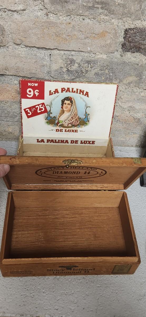 Sale Photo Thumbnail #263: Misc vintage souvenir lot