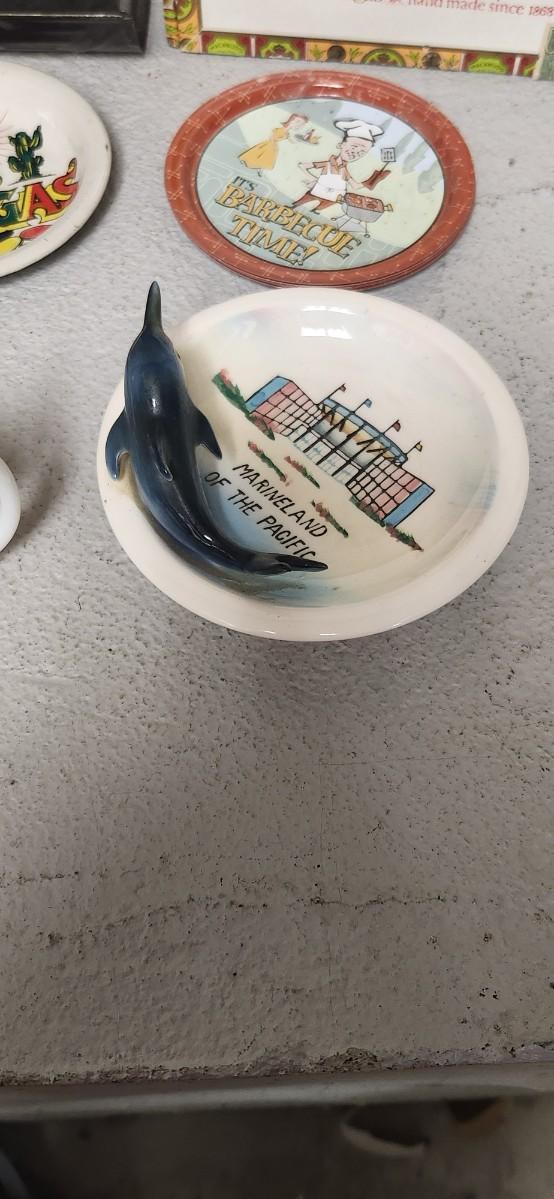 Sale Photo Thumbnail #258: Misc vintage souvenir lot