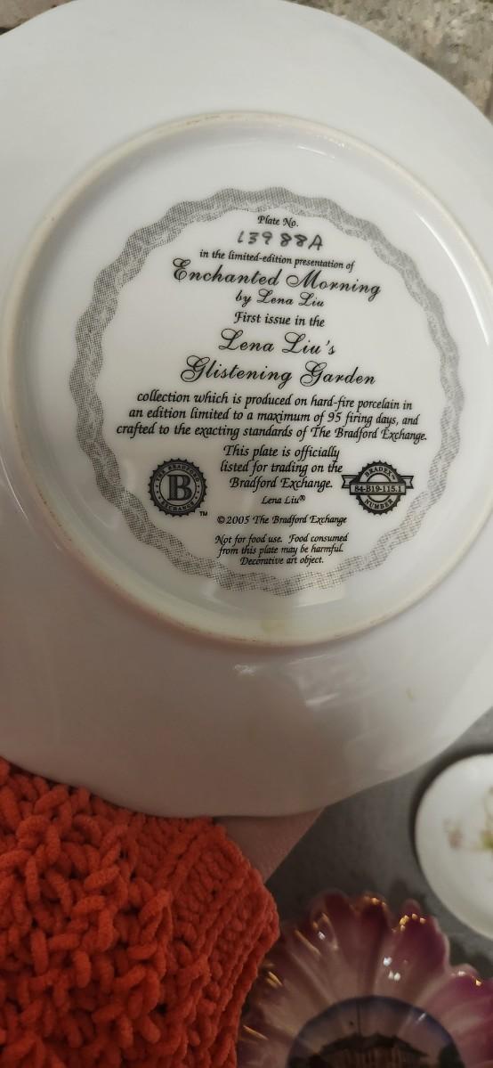 Sale Photo Thumbnail #271: Assortment of china/porcelain plates and bowls.