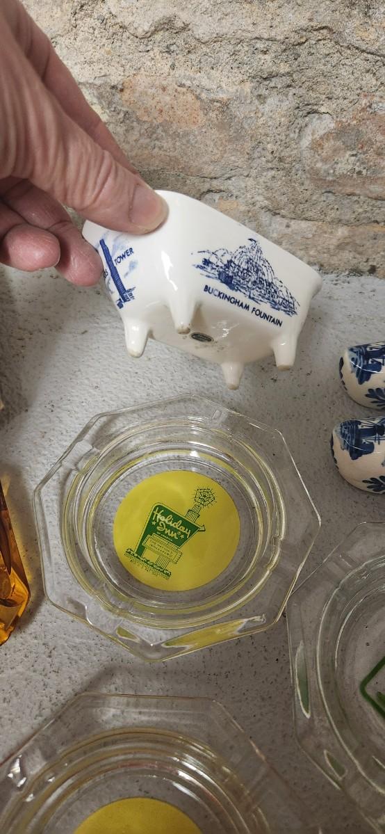 Sale Photo Thumbnail #279: I can just about smell those hotel rooms!!!