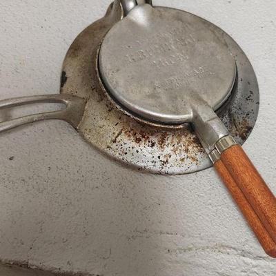 Antique kitchen stuff - krumkake iron