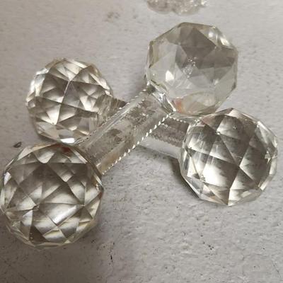 Toothpicks, knife rests, shakers