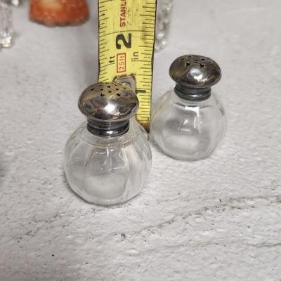 Toothpicks, knife rests, shakers