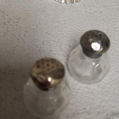 Toothpicks, knife rests, shakers