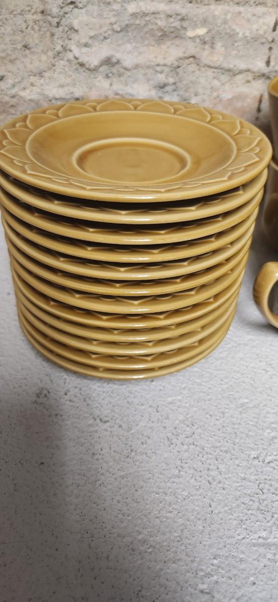 Sale Photo Thumbnail #319: Misc pieces of Golden Seville Dishes