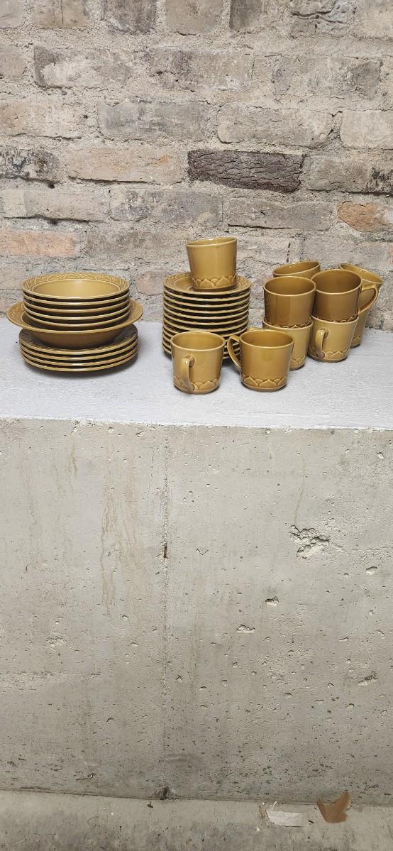 Sale Photo Thumbnail #313: Misc pieces of Golden Seville Dishes