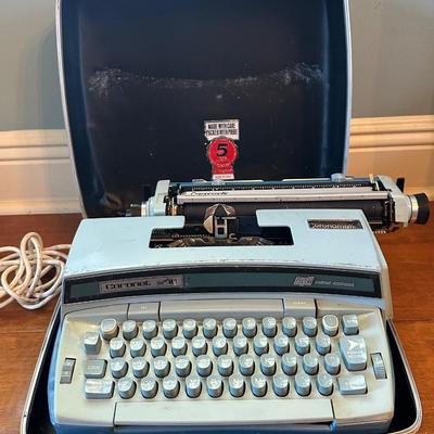 Vintage Smith-Corona Coronet Super 10 Electric Typewriter w/ Case