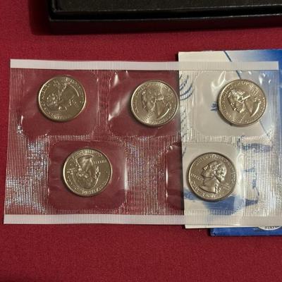 SET OF 6 SACAWAGEA DOLLAR COINS, 1999 UNCIRCULATED P-MINT QUARTERS AND COIN SET