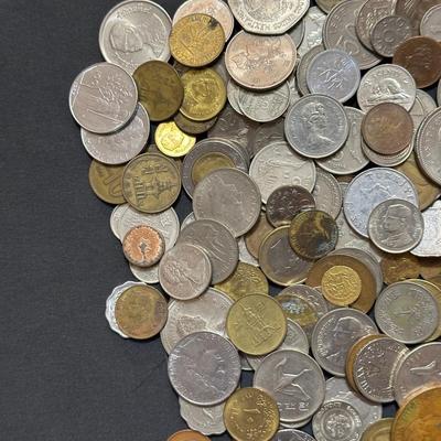 FOREIGN COINS FROM AROUND THE WORLD
