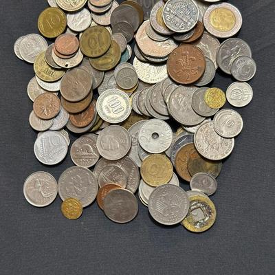 FOREIGN COINS FROM AROUND THE WORLD