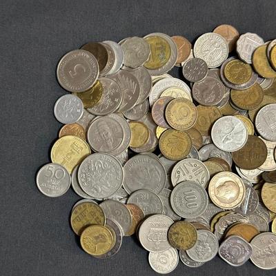 FOREIGN COINS FROM AROUND THE WORLD
