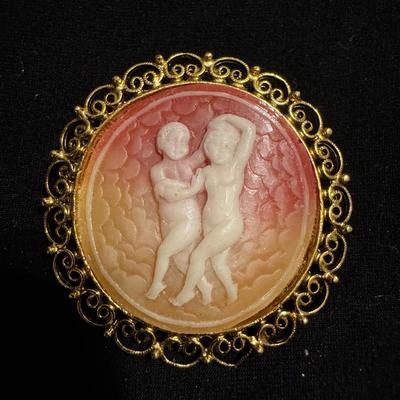 Vintage Cameo Brooch Pin