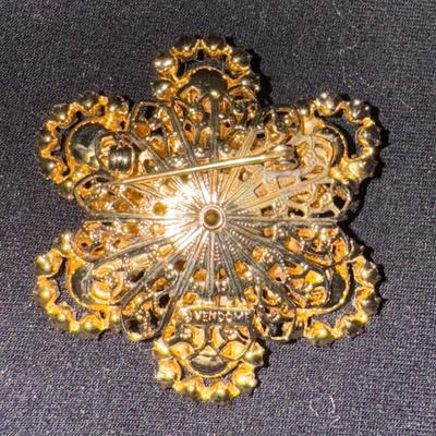 Beautiful Vintage Vendome Brooch