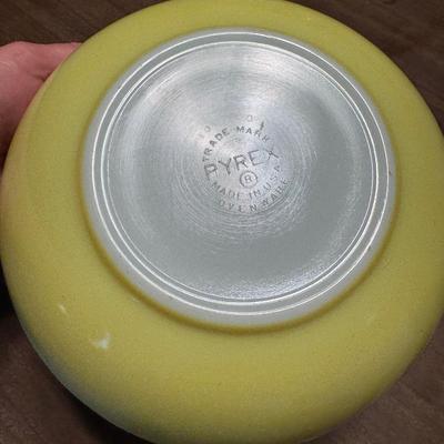 Pyrex, Fire King and USA Bowls