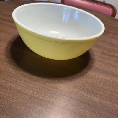 Pyrex, Fire King and USA Bowls