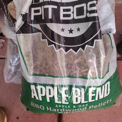 Traeger Pellet Grill and Accessories (BD-KD)