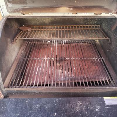 Traeger Pellet Grill and Accessories (BD-KD)