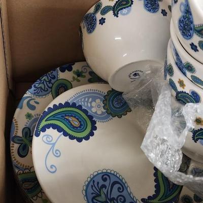 Paisley dishes - 8 sets