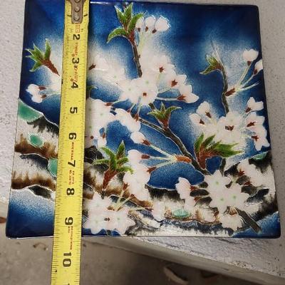 Asian decor - cracked glass