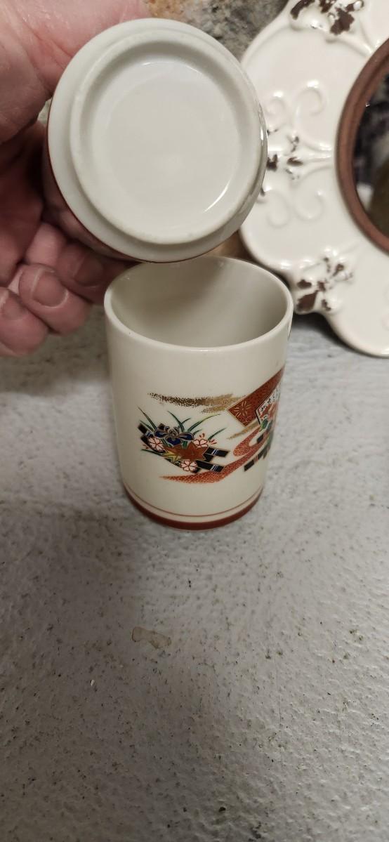 Sale Photo Thumbnail #367: A couple little mirrors, a quart bottle, 2 handleless tea cups and more