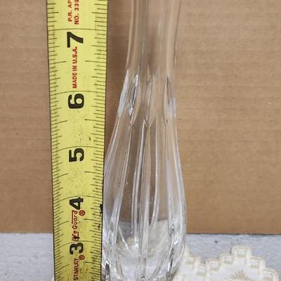 Hardanger piece and crystal budvase