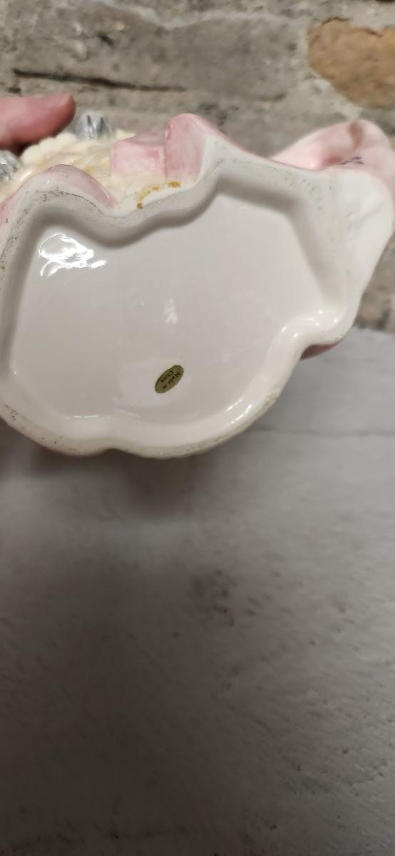 Sale Photo Thumbnail #381: Fitz and Floyd cat Cookie jar and an unmarked teapot. Notice the small chip on the bottom of the spout