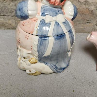 Cats!! Cookie jar and teapot