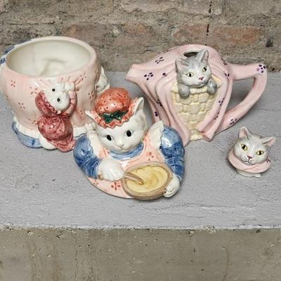 Cats!! Cookie jar and teapot