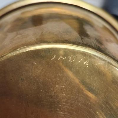 Golden forks, huge spider and more