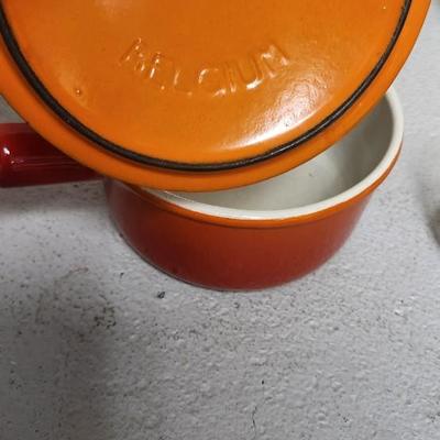 Pyrex, corelle and awesome vintage sauce pan