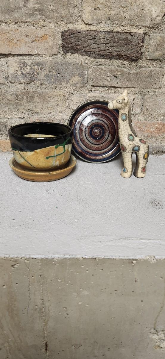 Sale Photo Thumbnail #406: Beach ND made planter, sweet pottery plate and a fantastic giraffe