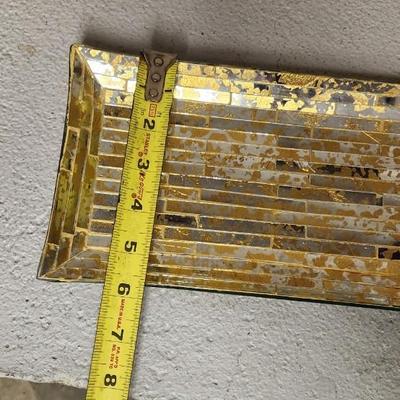 Glass plate and trinkets