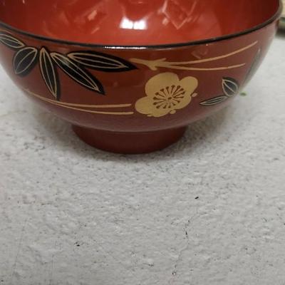 Glass plate and trinkets