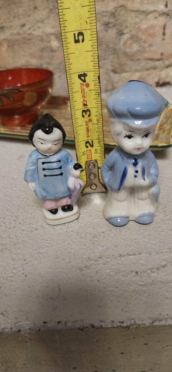 Sale Photo Thumbnail #421: Neat glass tray and lots of little trinkets