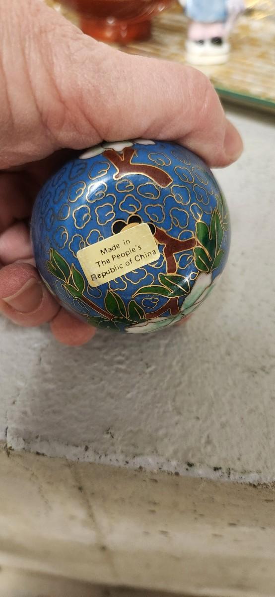 Sale Photo Thumbnail #417: Neat glass tray and lots of little trinkets