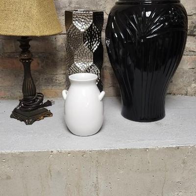 Lamp, huge black glass vase lot